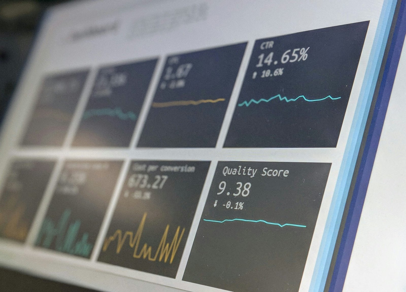 A Importância do Analista de Atração e Seleção PCD na Vix Logística em Vitória ES 1 turned on monitoring screen